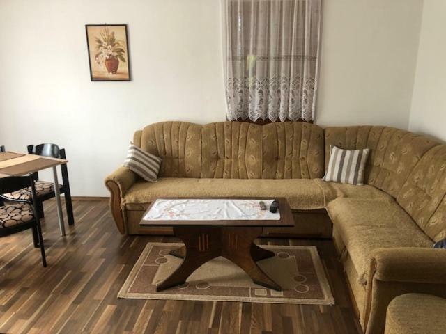 Licko Petrovo Selo Apartman Nina מראה חיצוני תמונה